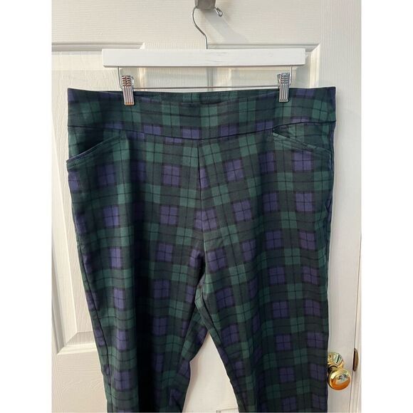 Croft & Barrow Blue & Green Plaid Stretch Pull On Pants sz 18 EUC Holiday - Picture 2 of 8